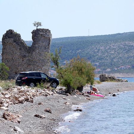 Apartments With A Parking Space Starigrad, Paklenica - 6431 Buitenkant foto
